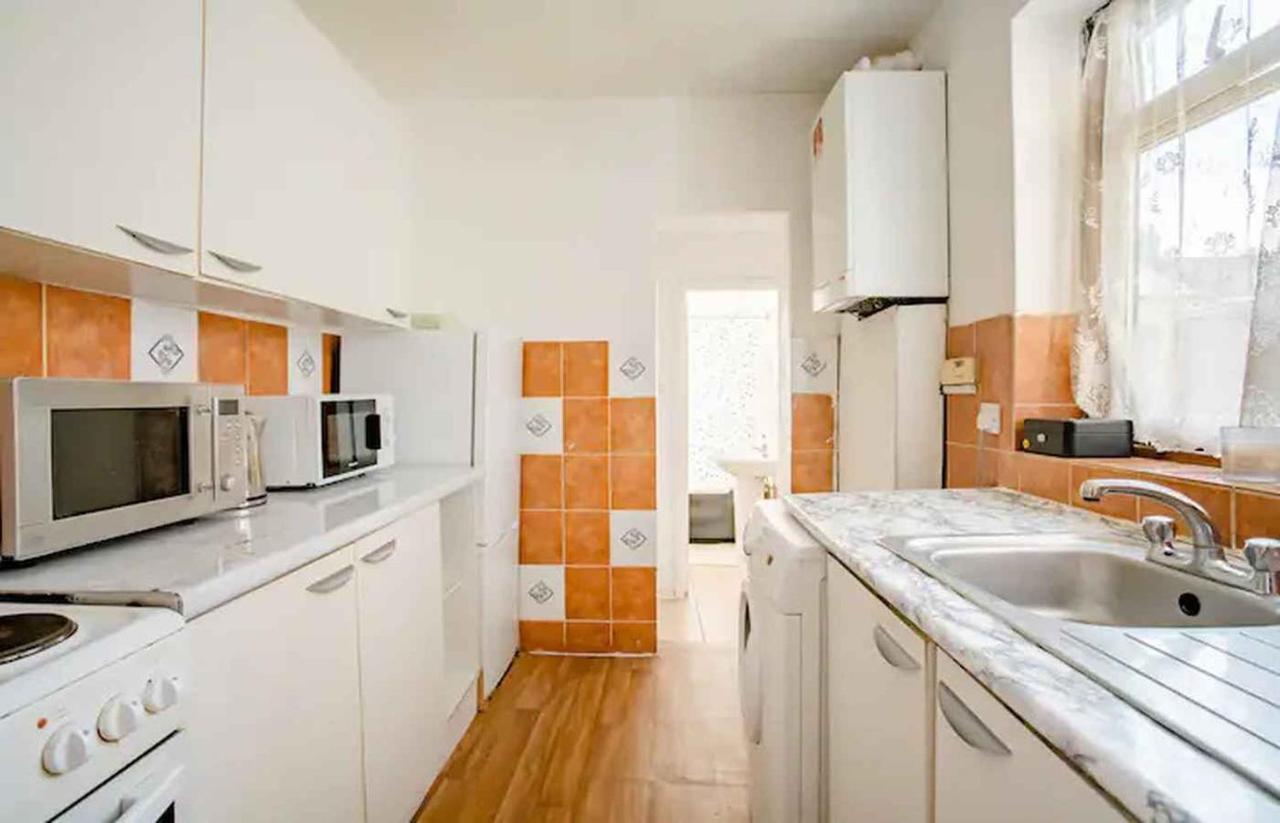 Homestay Near Tottenham Hotspur Stadium Londýn Exteriér fotografie